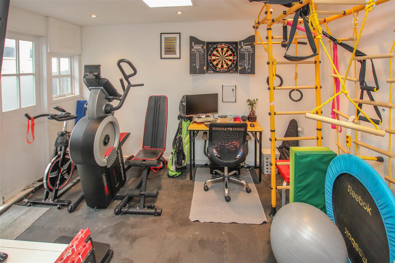 Geary Drive, Brentwood Keith Ashton